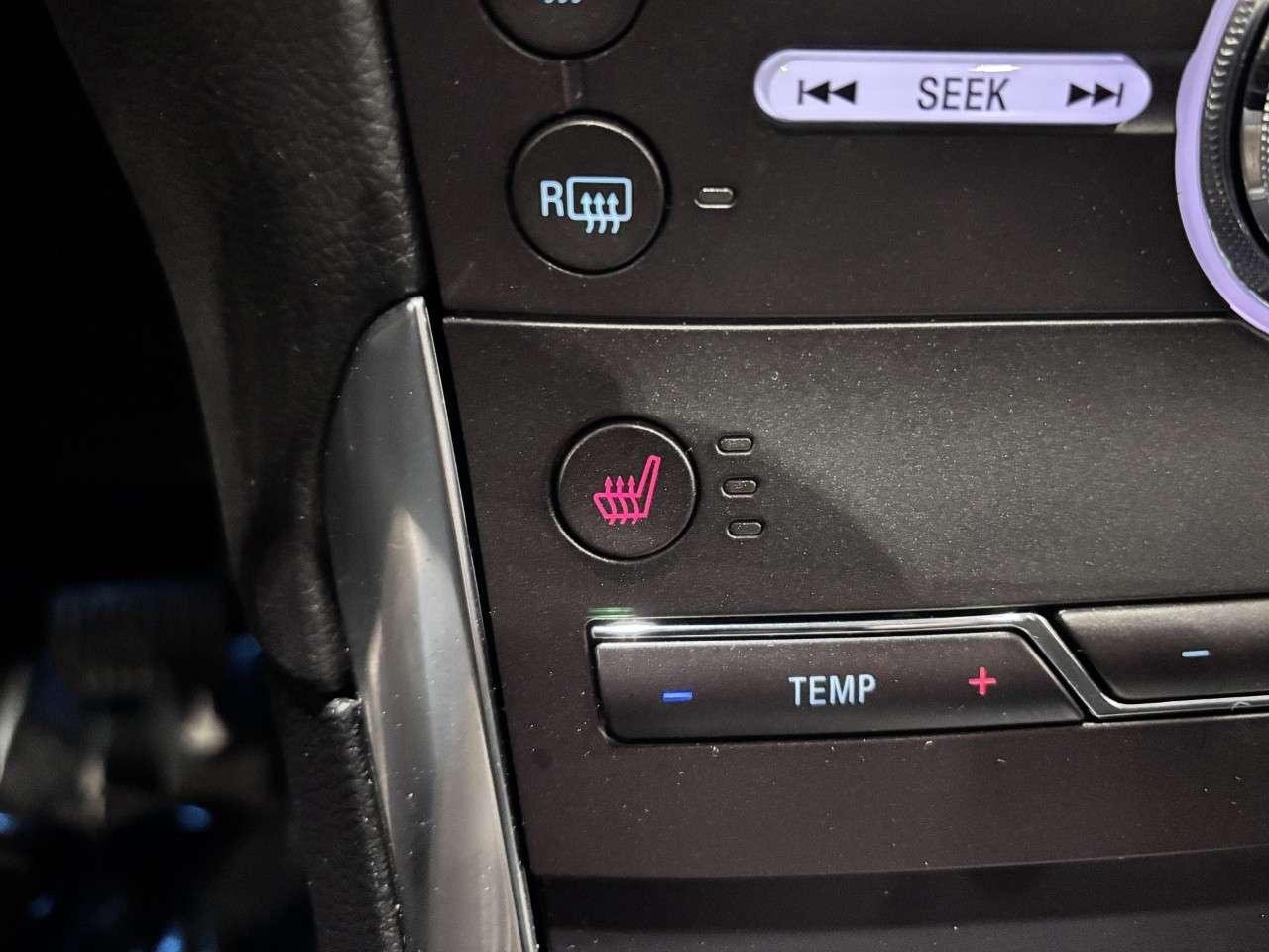 2020 Ford Edge Titanium AWD Photo