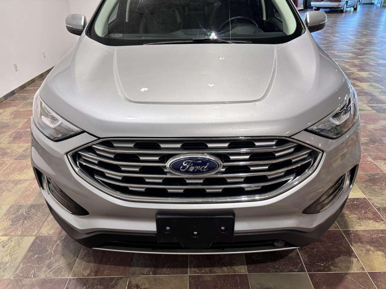 2020 Ford Edge Titanium AWD Photo
