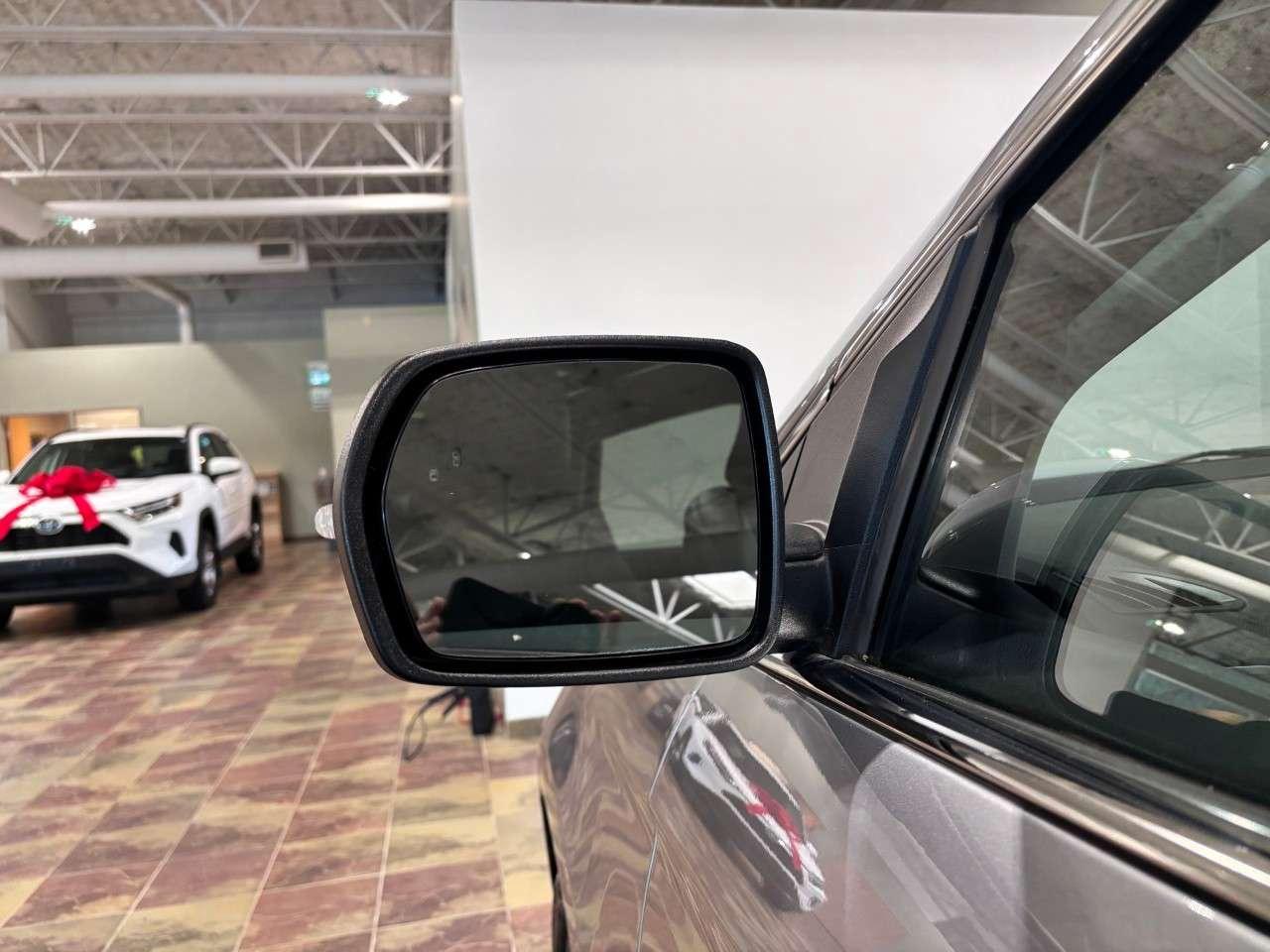 2020 Ford Edge Titanium AWD Photo