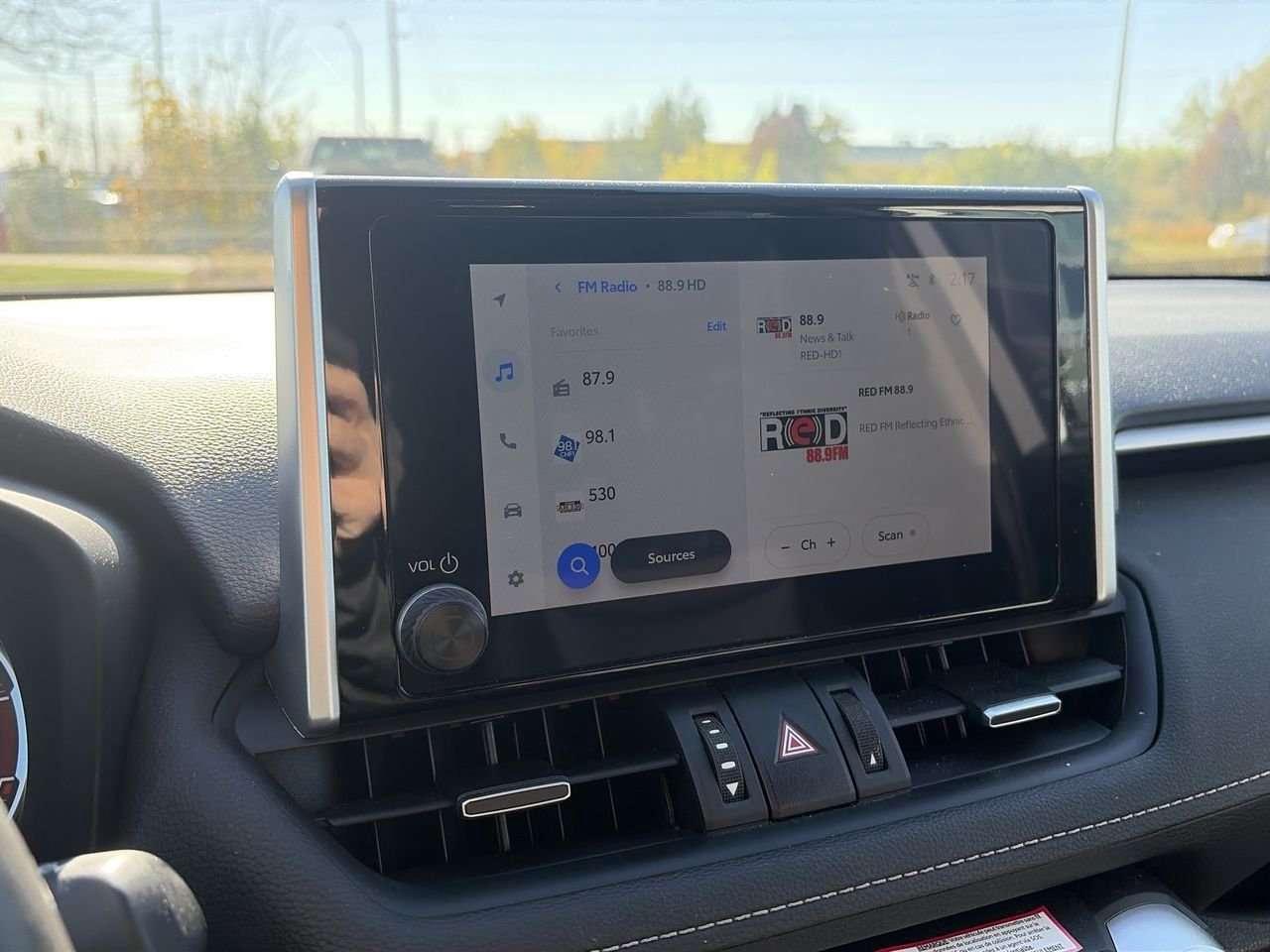 2025 Toyota RAV4 XLE AWD Premium Pkg FINANCED PRICE ADVERTISED   SOFTEX LEATHER   WIRELESS CARPLAY/ANDROID AUTO   HEAT STEER   SUNROOF Photo
