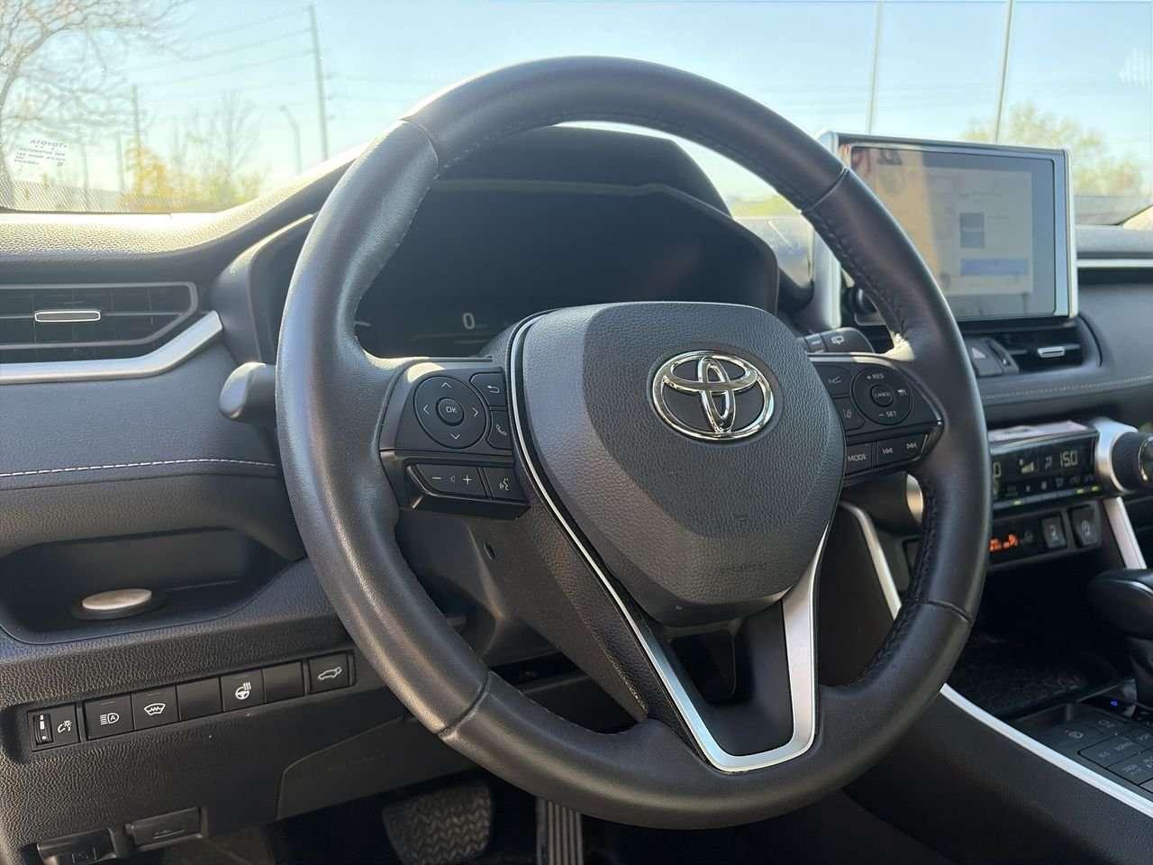 2025 Toyota RAV4 XLE AWD Premium Pkg FINANCED PRICE ADVERTISED   SOFTEX LEATHER   WIRELESS CARPLAY/ANDROID AUTO   HEAT STEER   SUNROOF Photo