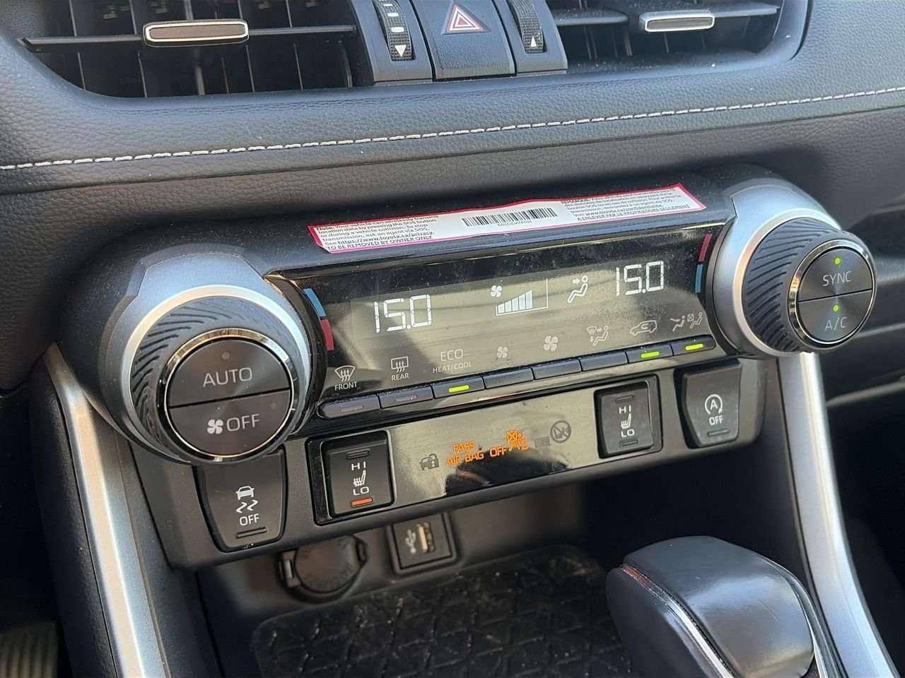 2025 Toyota RAV4 XLE AWD Premium Pkg FINANCED PRICE ADVERTISED   SOFTEX LEATHER   WIRELESS CARPLAY/ANDROID AUTO   HEAT STEER   SUNROOF Photo