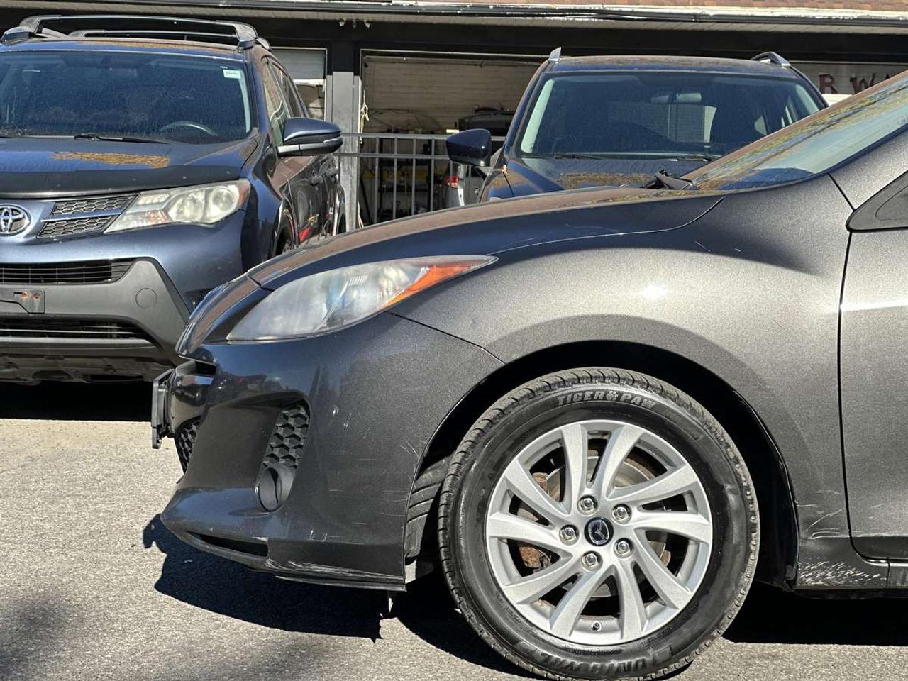 2013 Mazda 3 GS-L Photo