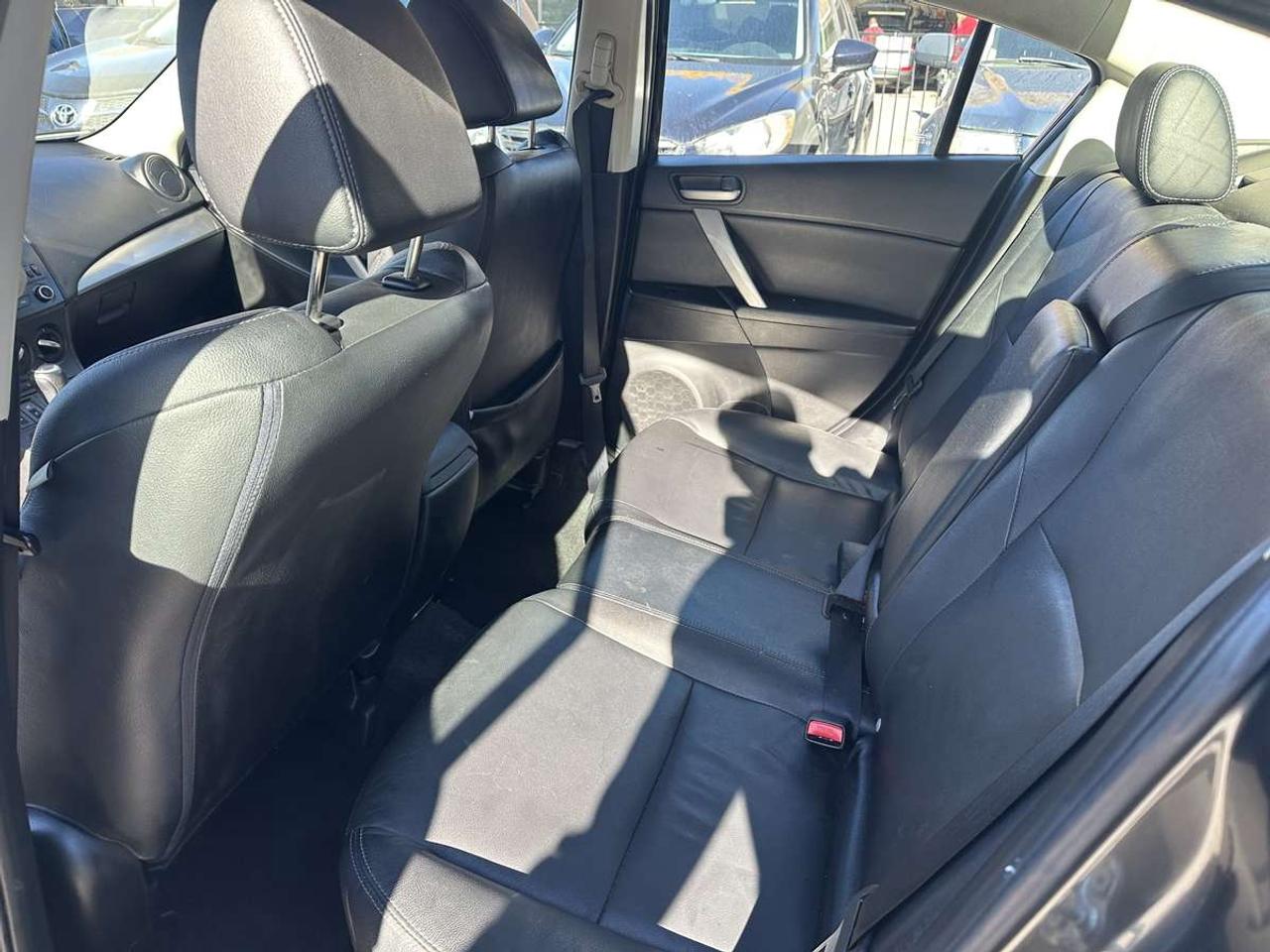 2013 Mazda 3 GS-L Photo