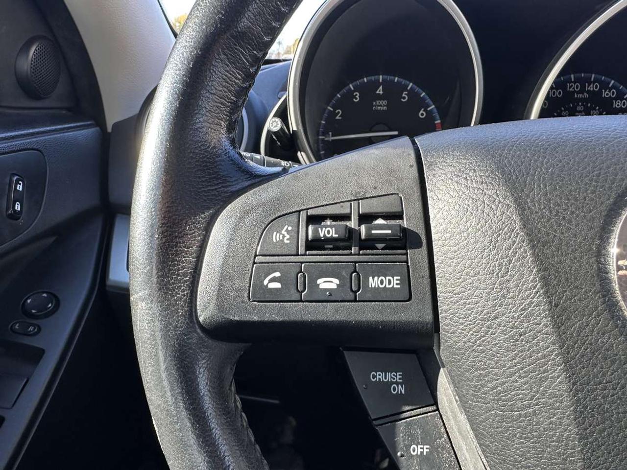 2013 Mazda 3 GS-L Photo