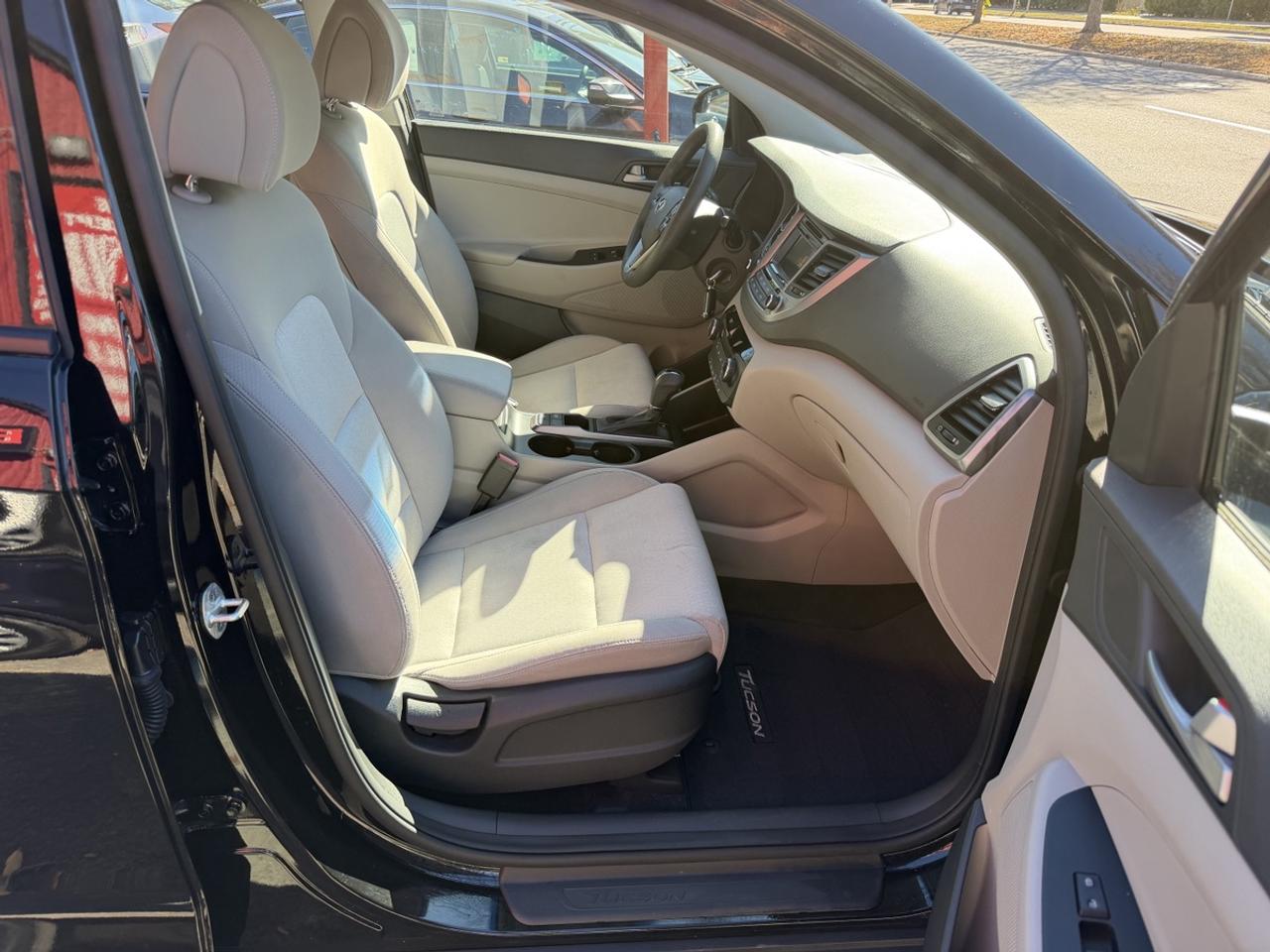 2016 Hyundai Tucson 2.0L Photo