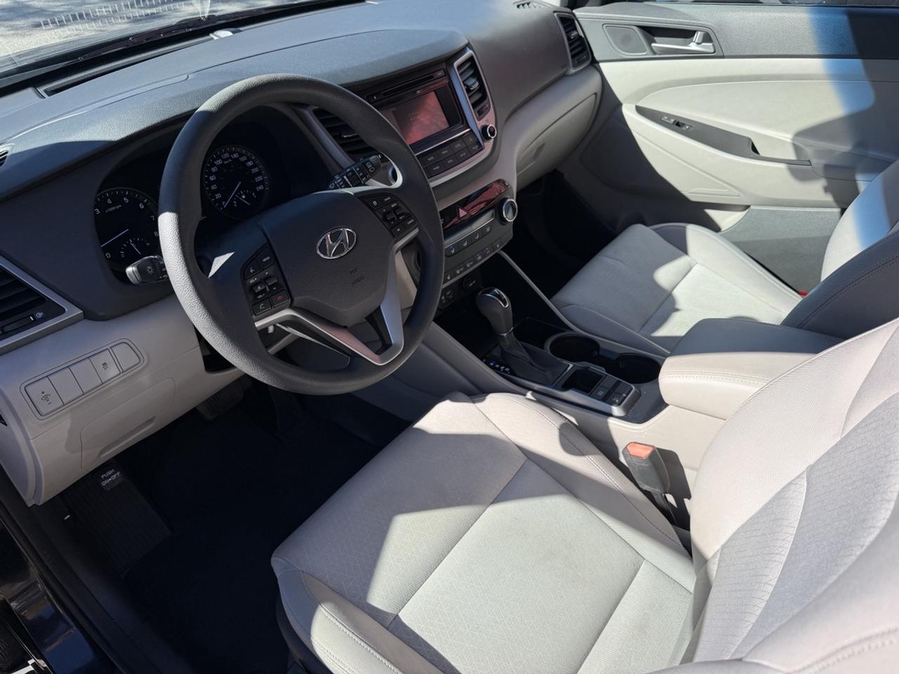 2016 Hyundai Tucson 2.0L Photo