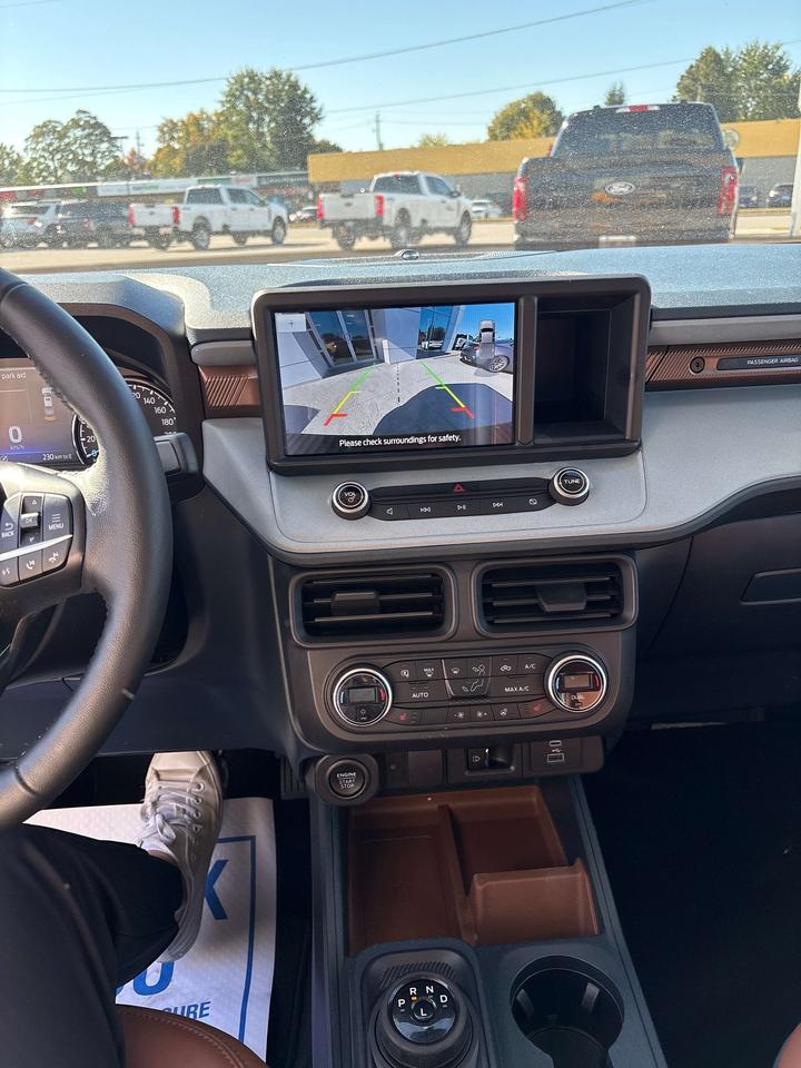 2022 Ford Maverick Lariat Photo