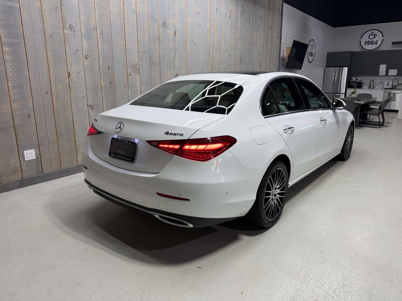 2023 Mercedes-Benz C-Class C 300 4MATIC Sedan Photo4