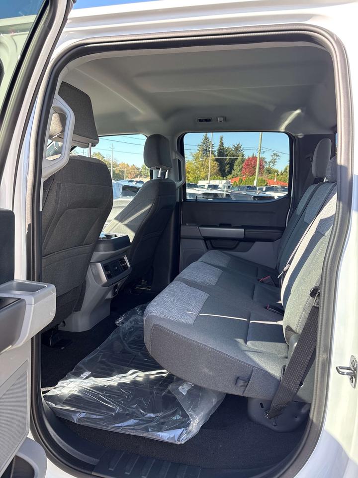 2025 Ford F-250 XLT Photo