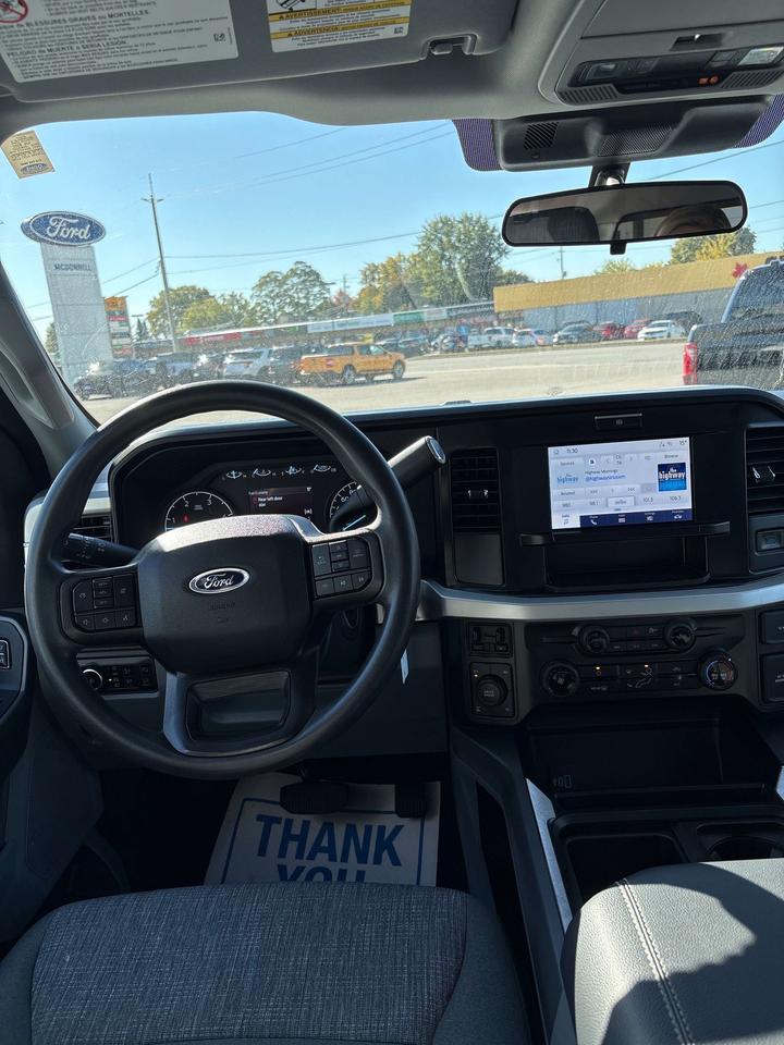 2025 Ford F-250 XLT Photo