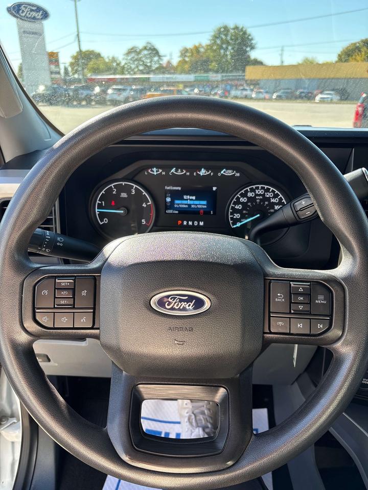 2025 Ford F-250 XLT Photo