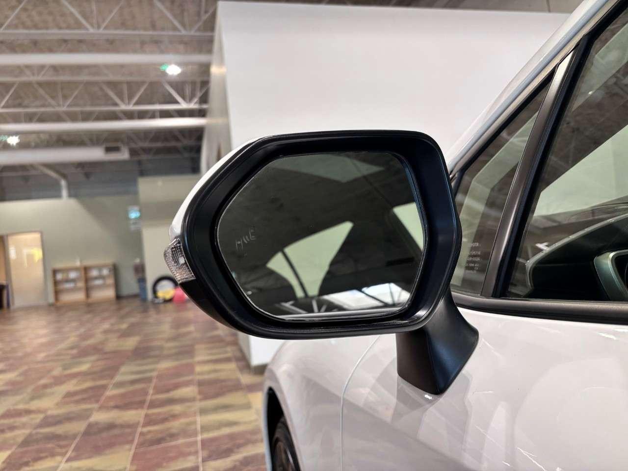 2024 Toyota Corolla Hybrid SE CVT AWD Photo