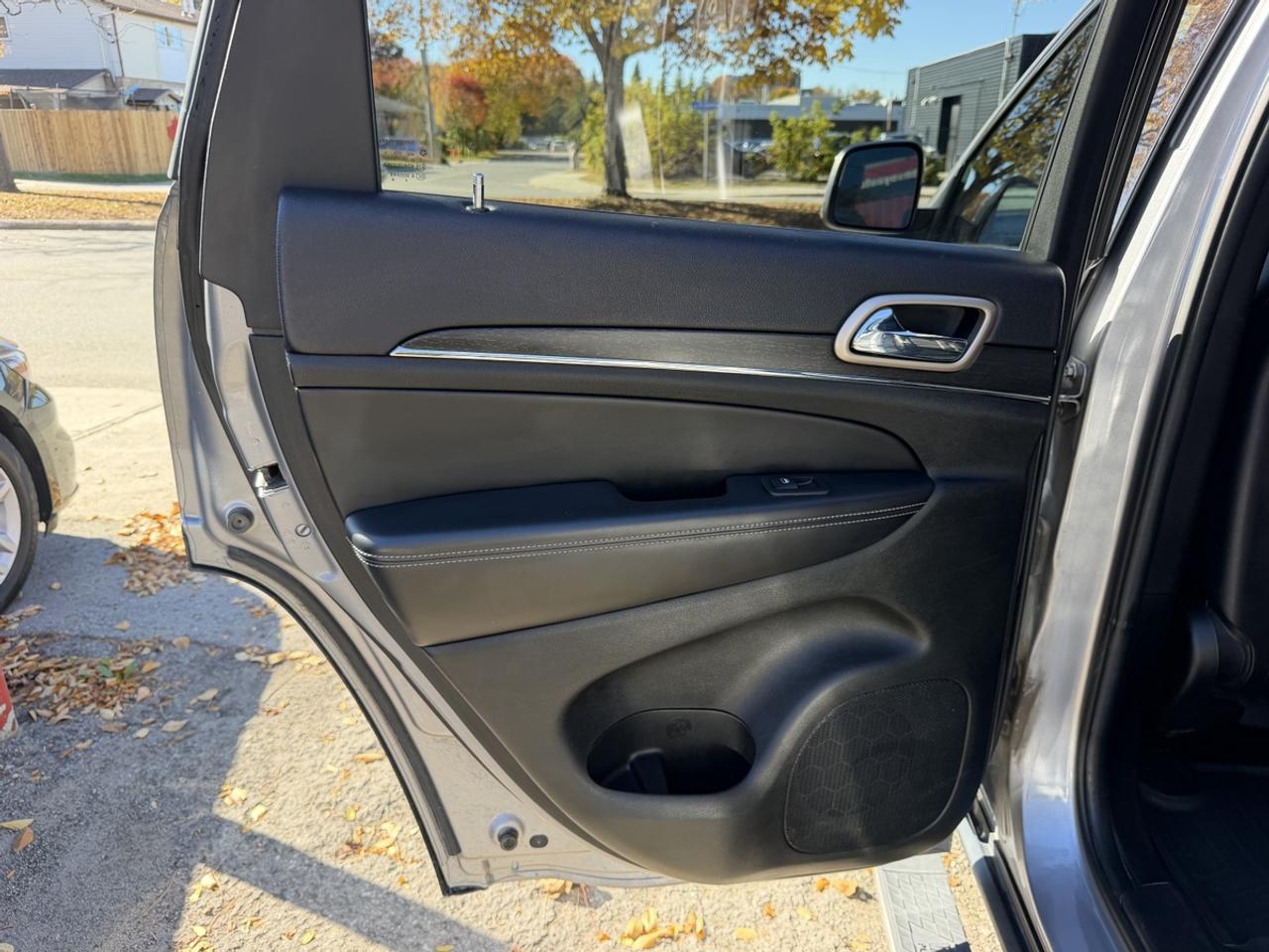 2014 Jeep Grand Cherokee Limited 4X4 DIESEL Photo