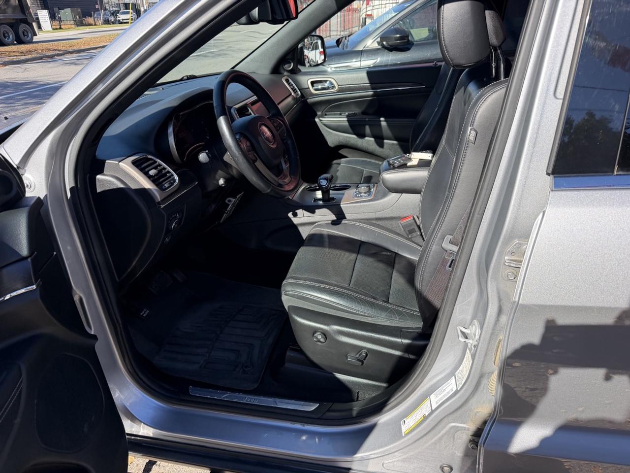 2014 Jeep Grand Cherokee Limited 4X4 DIESEL Photo