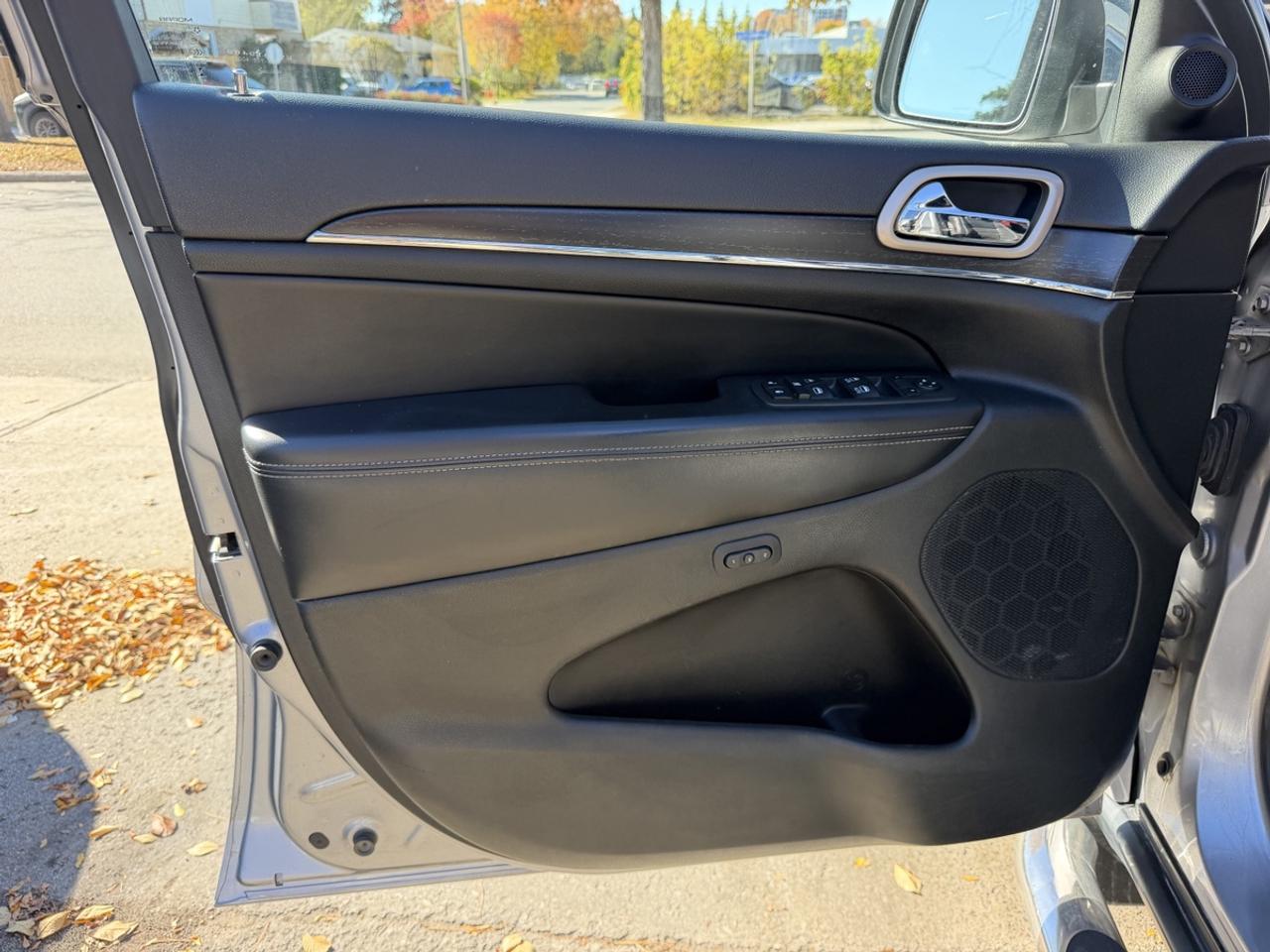 2014 Jeep Grand Cherokee Limited 4X4 DIESEL Photo