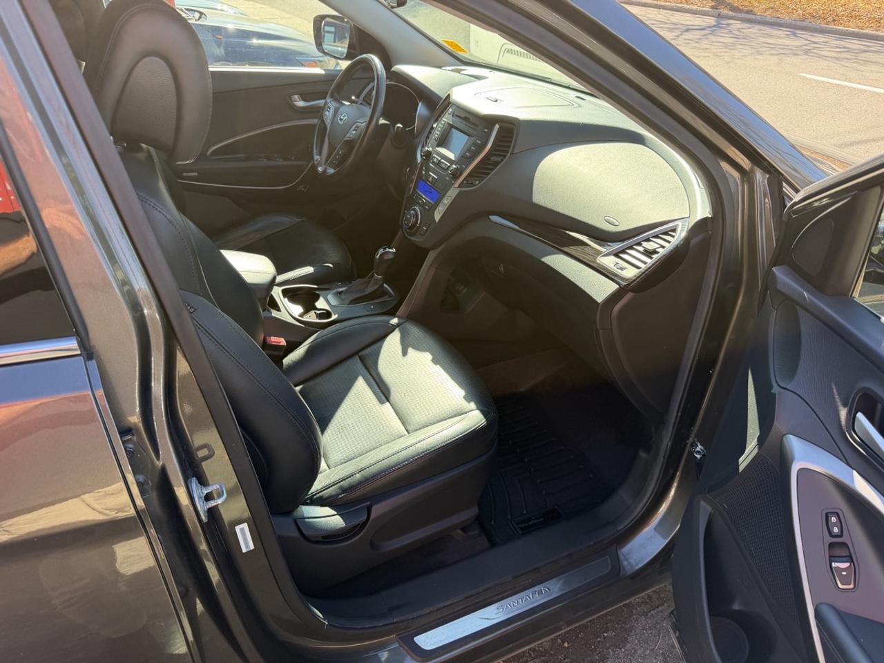 2014 Hyundai Santa Fe Sport Sport 2.0T LIMITED AWD Photo