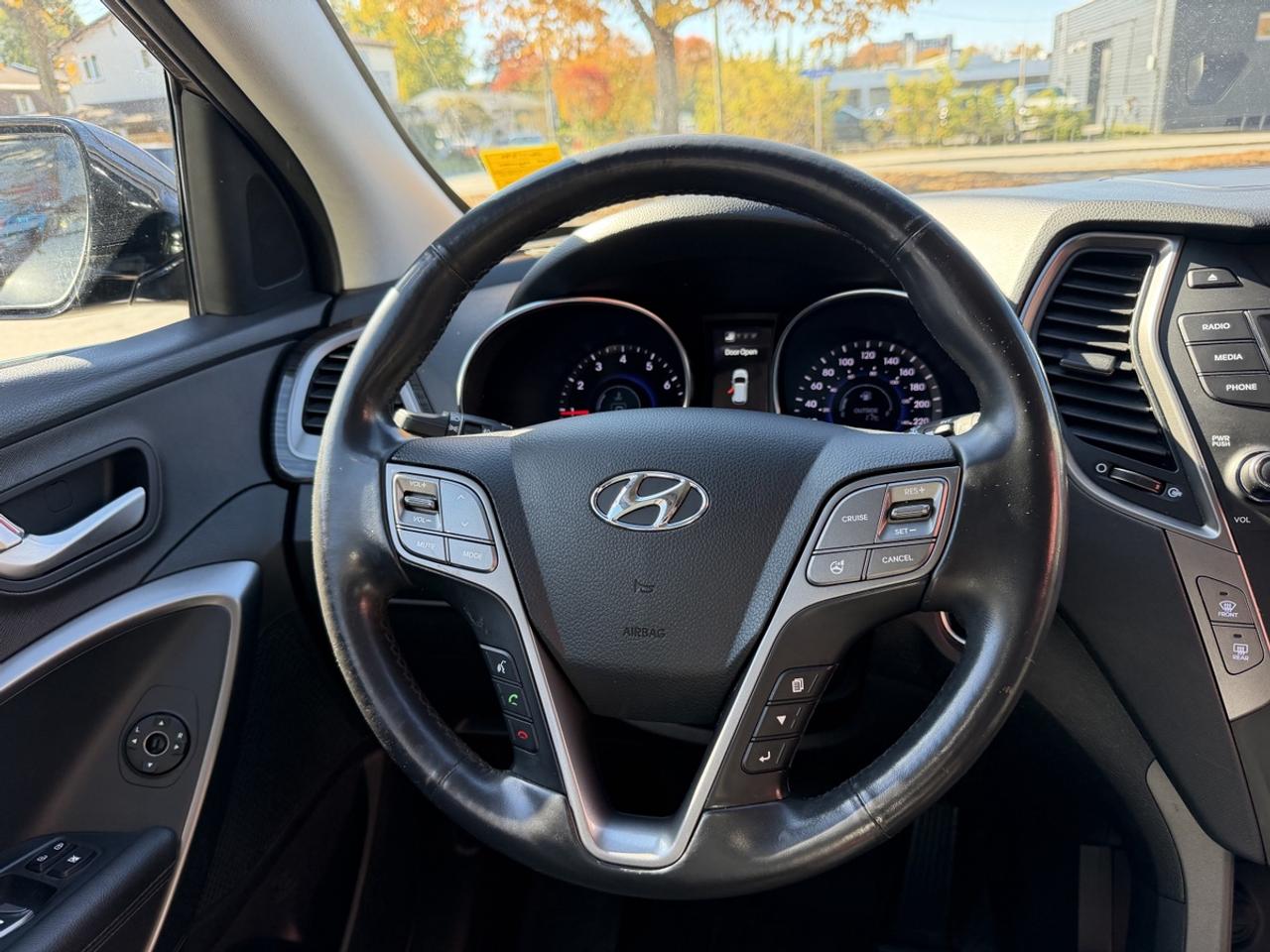 2014 Hyundai Santa Fe Sport Sport 2.0T LIMITED AWD Photo