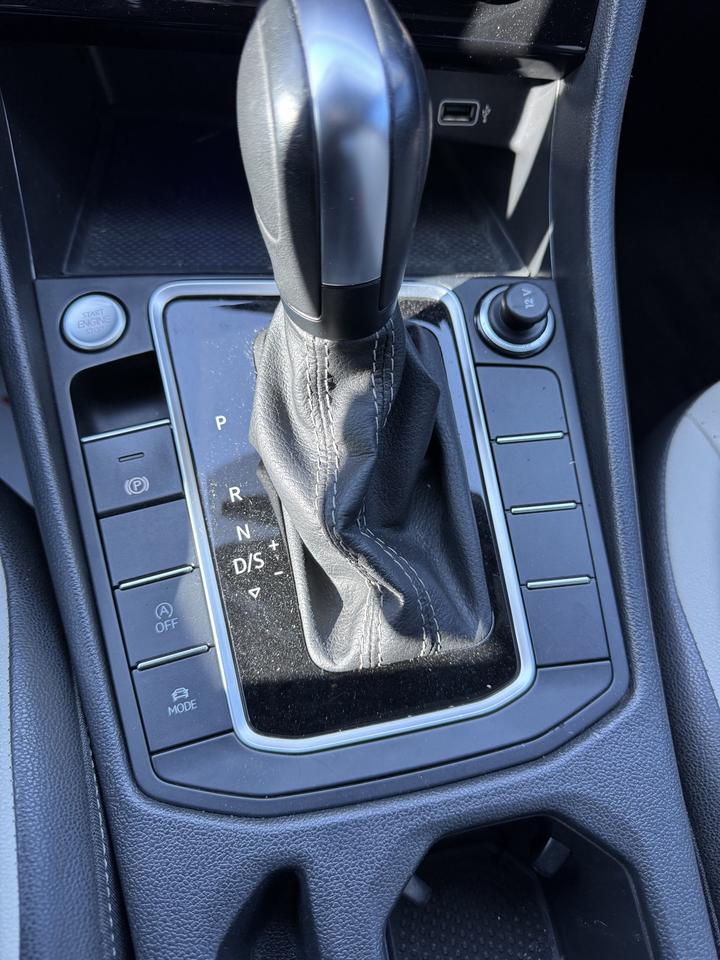 2020 Volkswagen Jetta HI-LINE R-LINE Photo