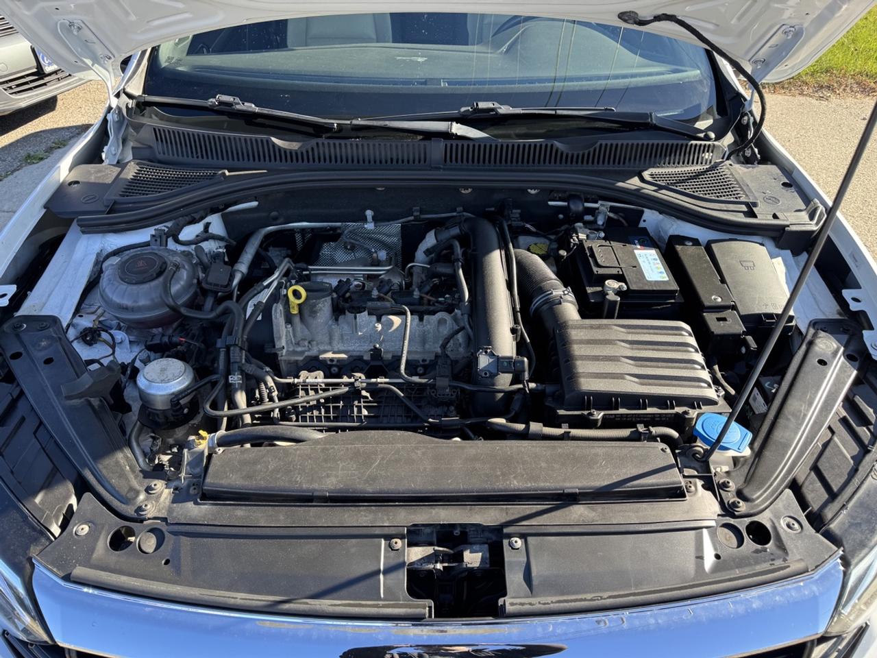 2020 Volkswagen Jetta HI-LINE R-LINE Photo