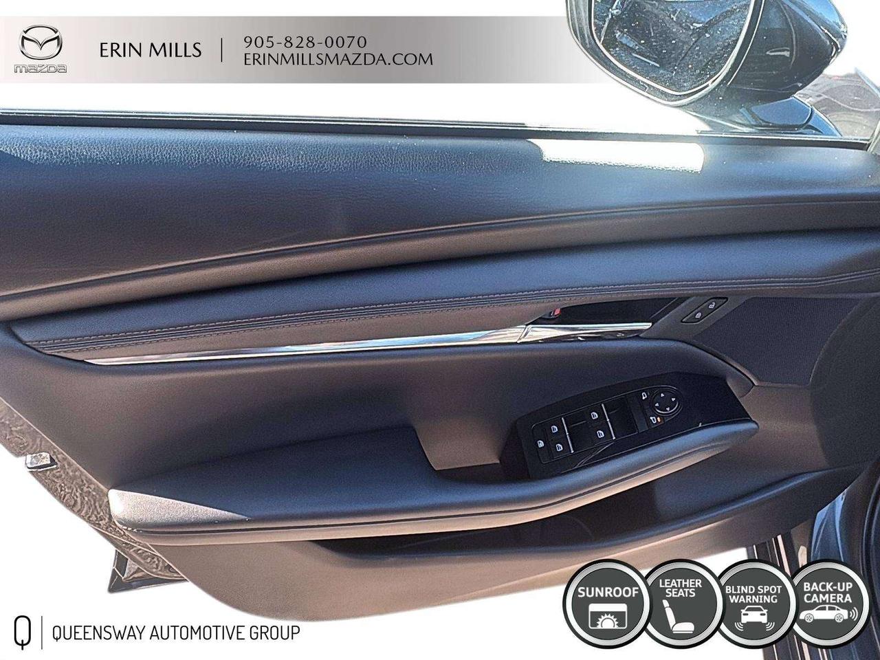 2024 Mazda 3 GS LOW KMS // ONE OWNER Photo