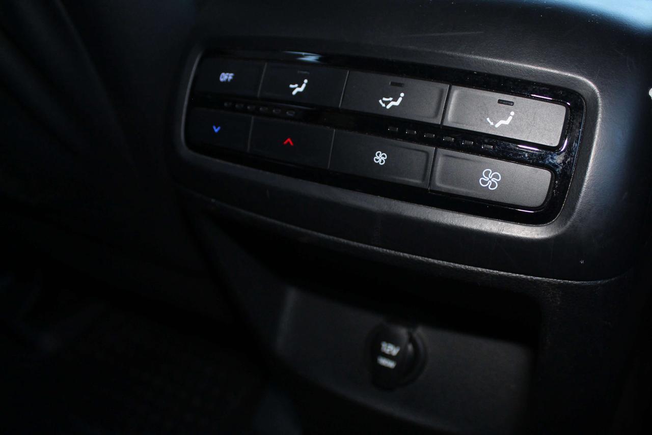 2021 Hyundai PALISADE Essential Photo