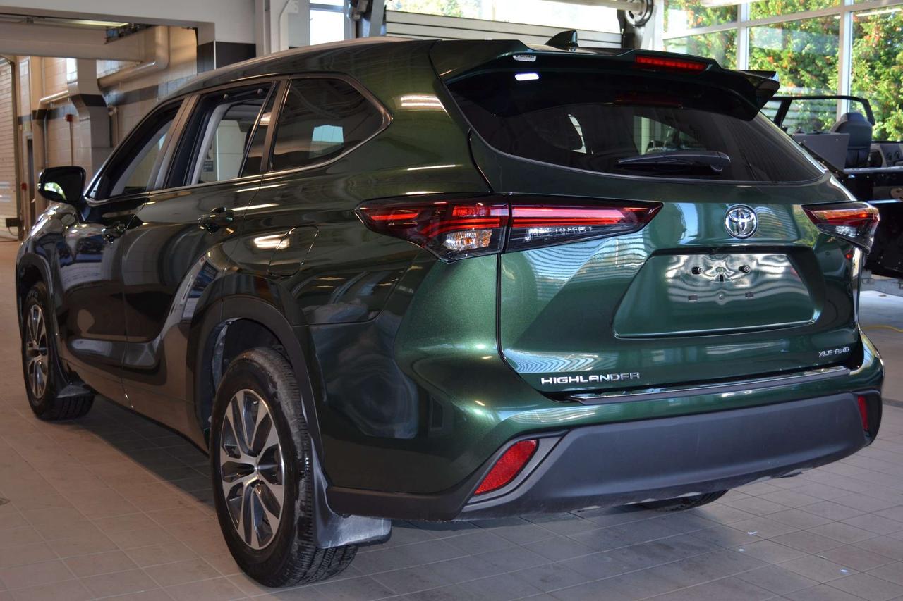 2024 Toyota Highlander XLE Photo5
