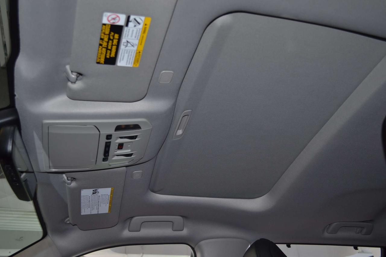 2024 Toyota Highlander XLE Photo