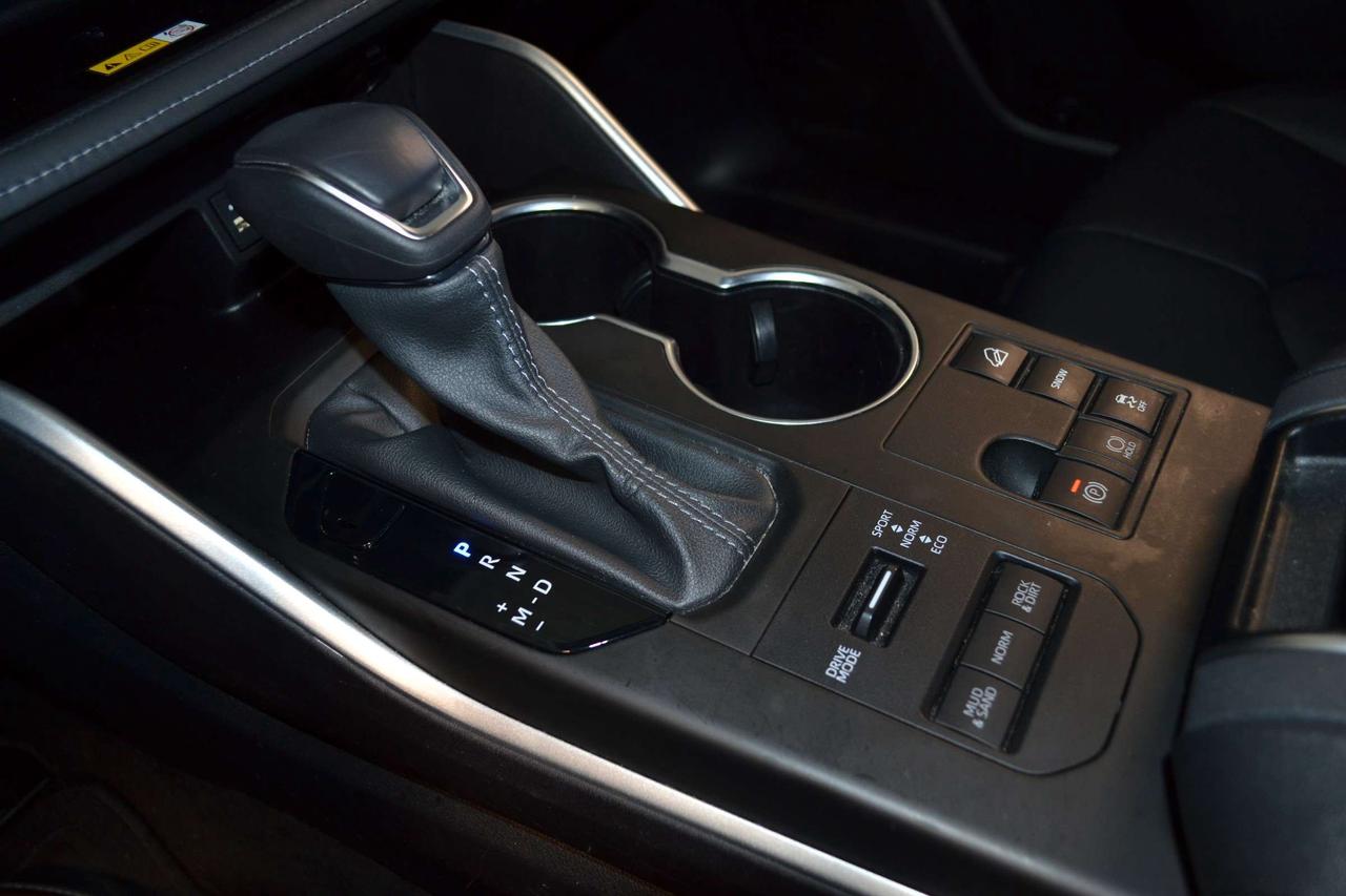 2024 Toyota Highlander XLE Photo