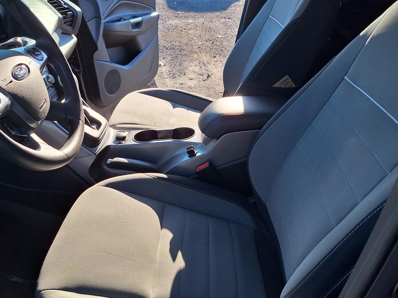 2015 Ford Escape SE Photo
