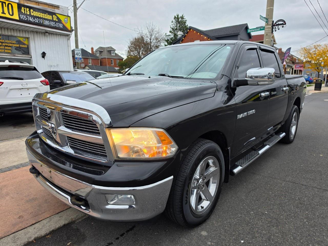 2012 RAM 1500 4WD Crew Cab 5.6 Ft Box Big Horn Photo2