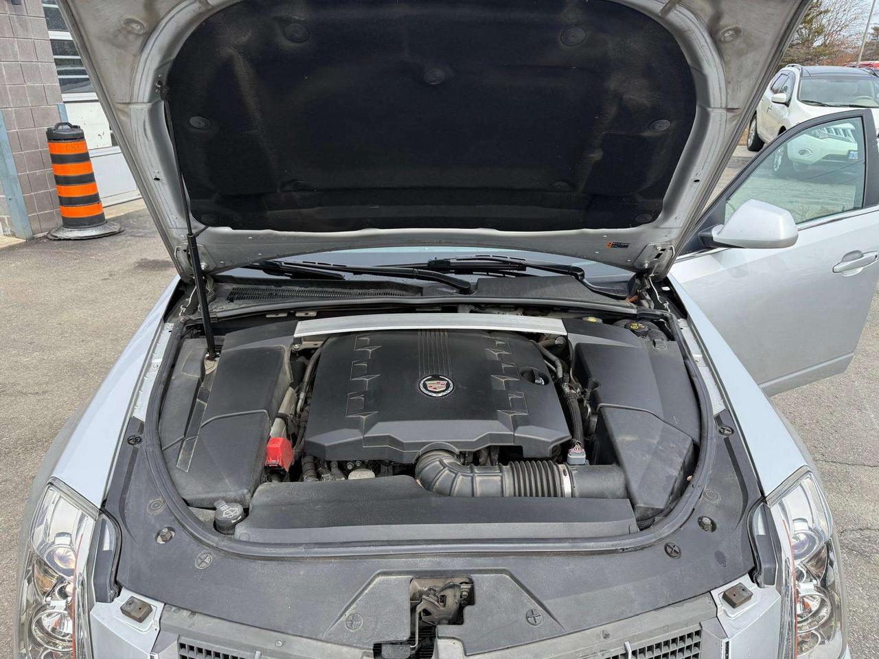 2011 Cadillac CTS Leather, 1 owner, low km, well maintained ! Photo