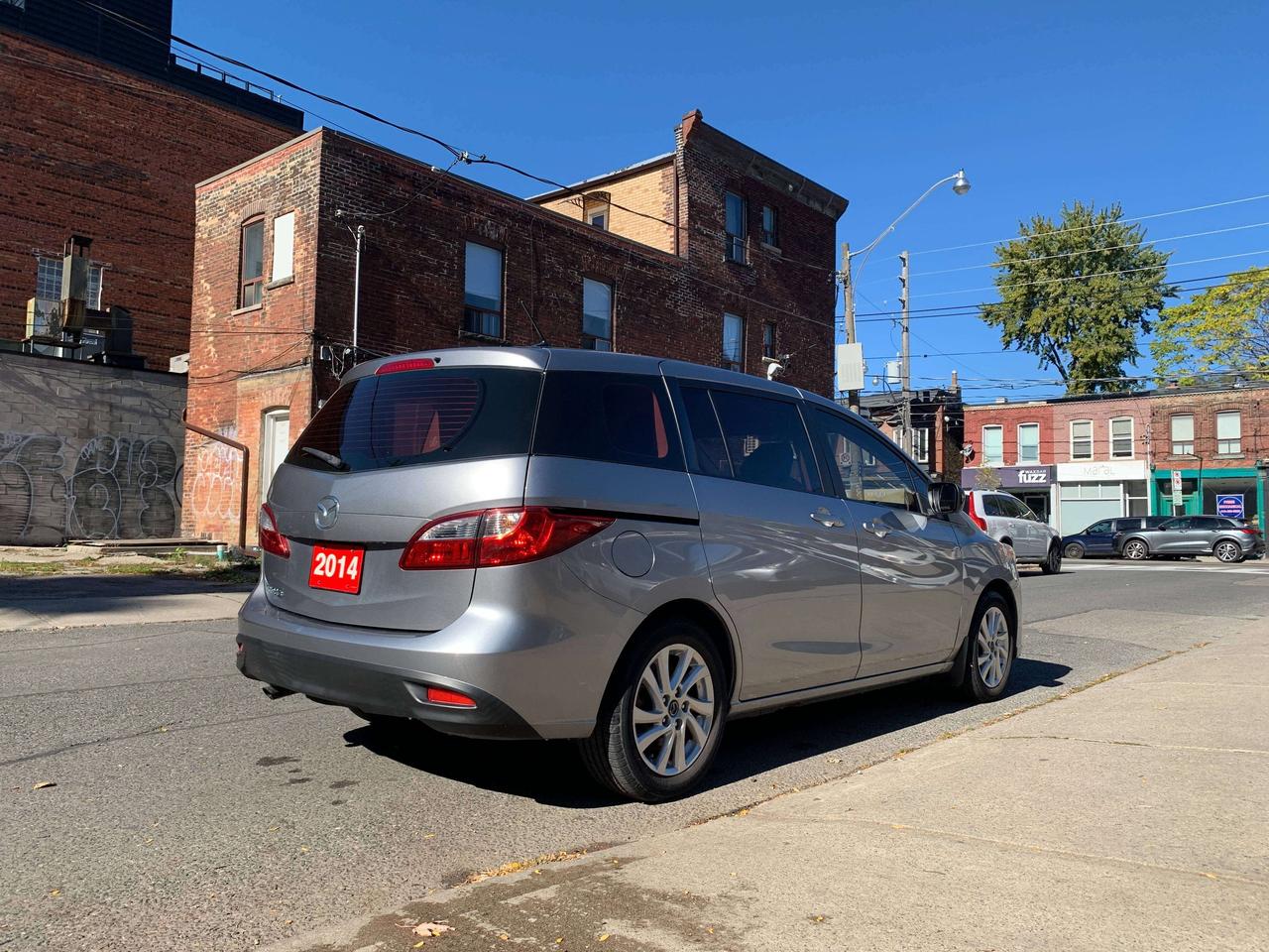 2014 Mazda 5 GS Photo4