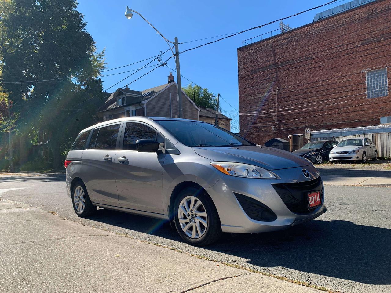 2014 Mazda 5 GS Photo
