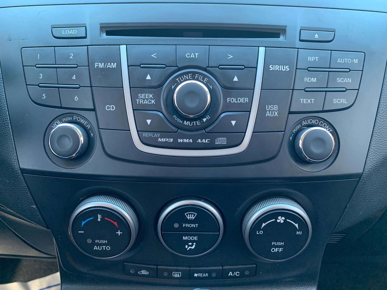 2014 Mazda 5 GS Photo