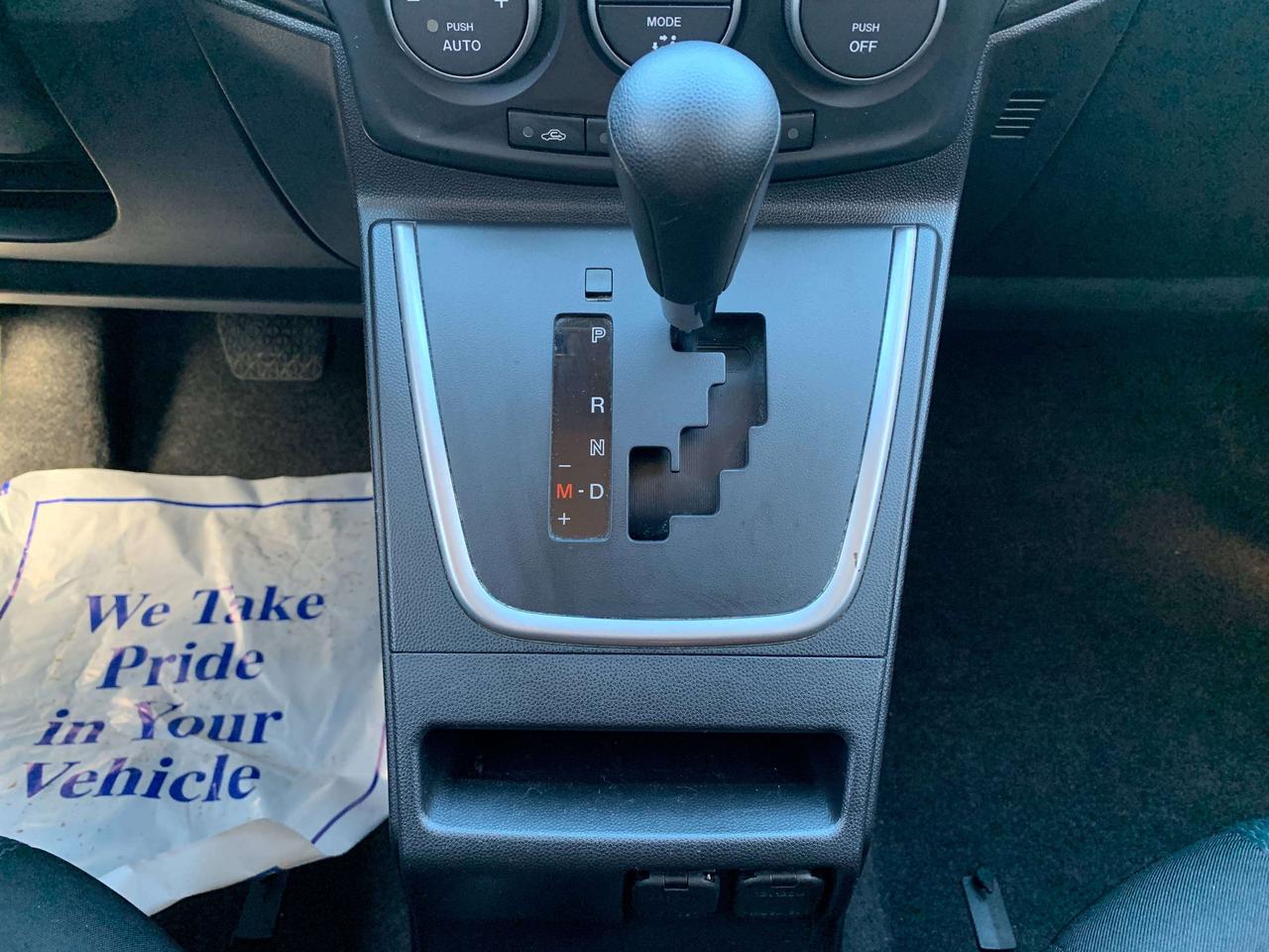 2014 Mazda 5 GS Photo