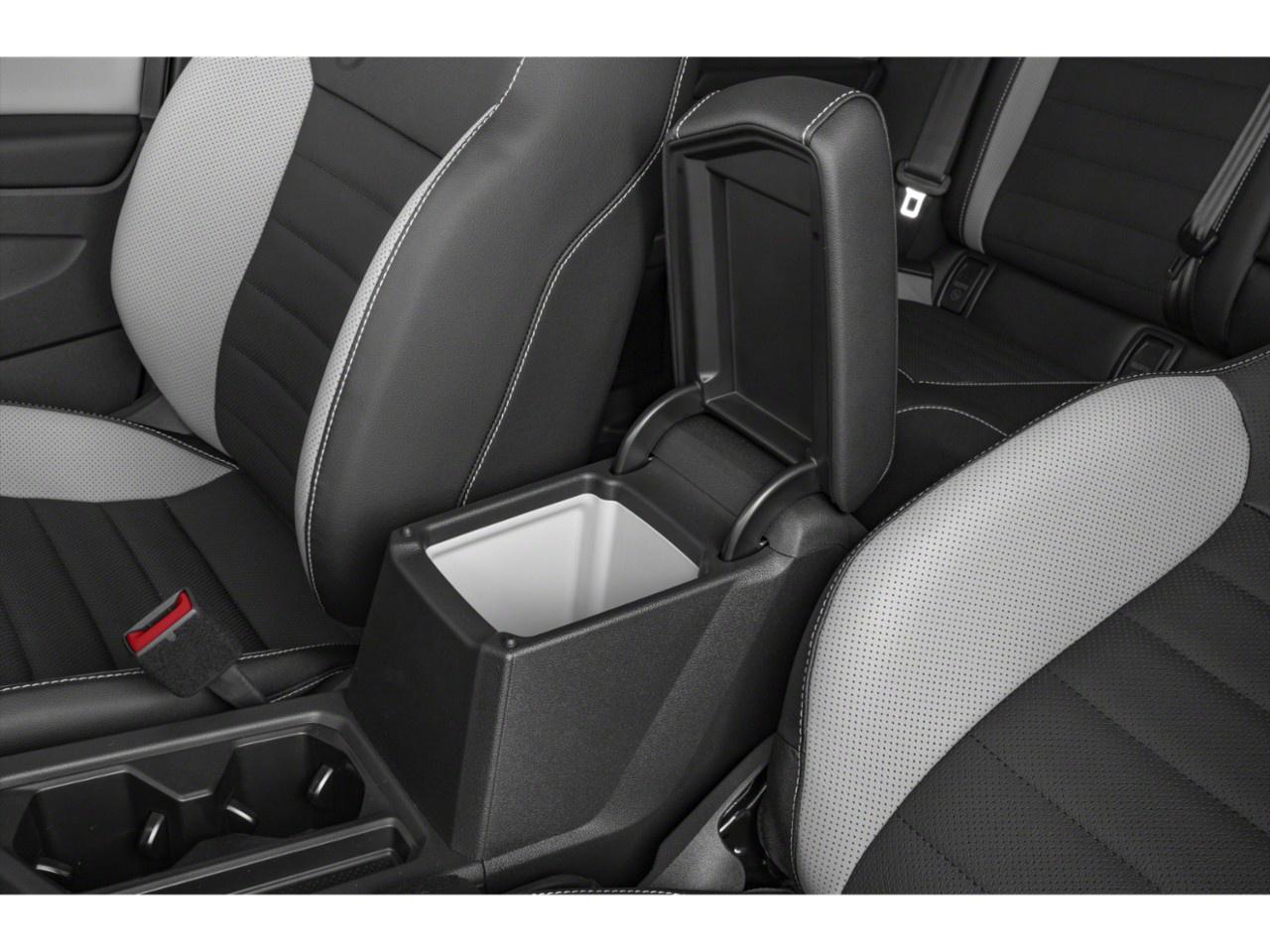 2022 Volkswagen Taos Highline 4MOTION Photo
