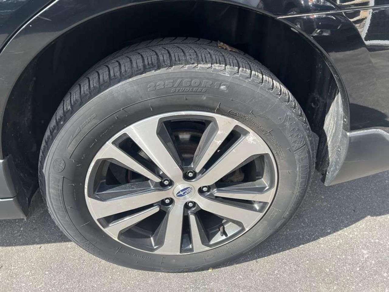 2019 Subaru Outback LIMITED Photo