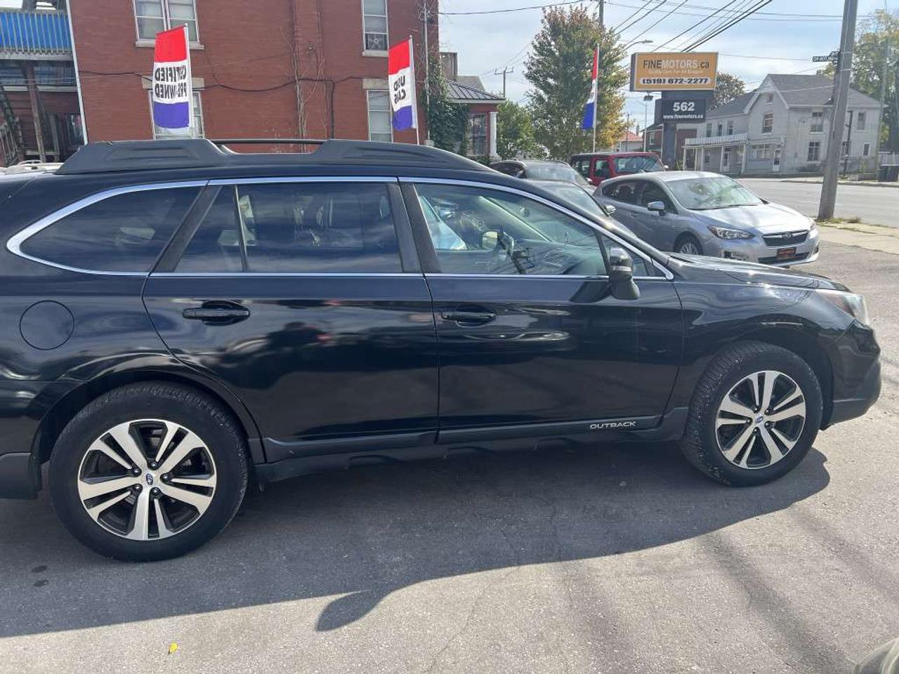 2019 Subaru Outback LIMITED Photo