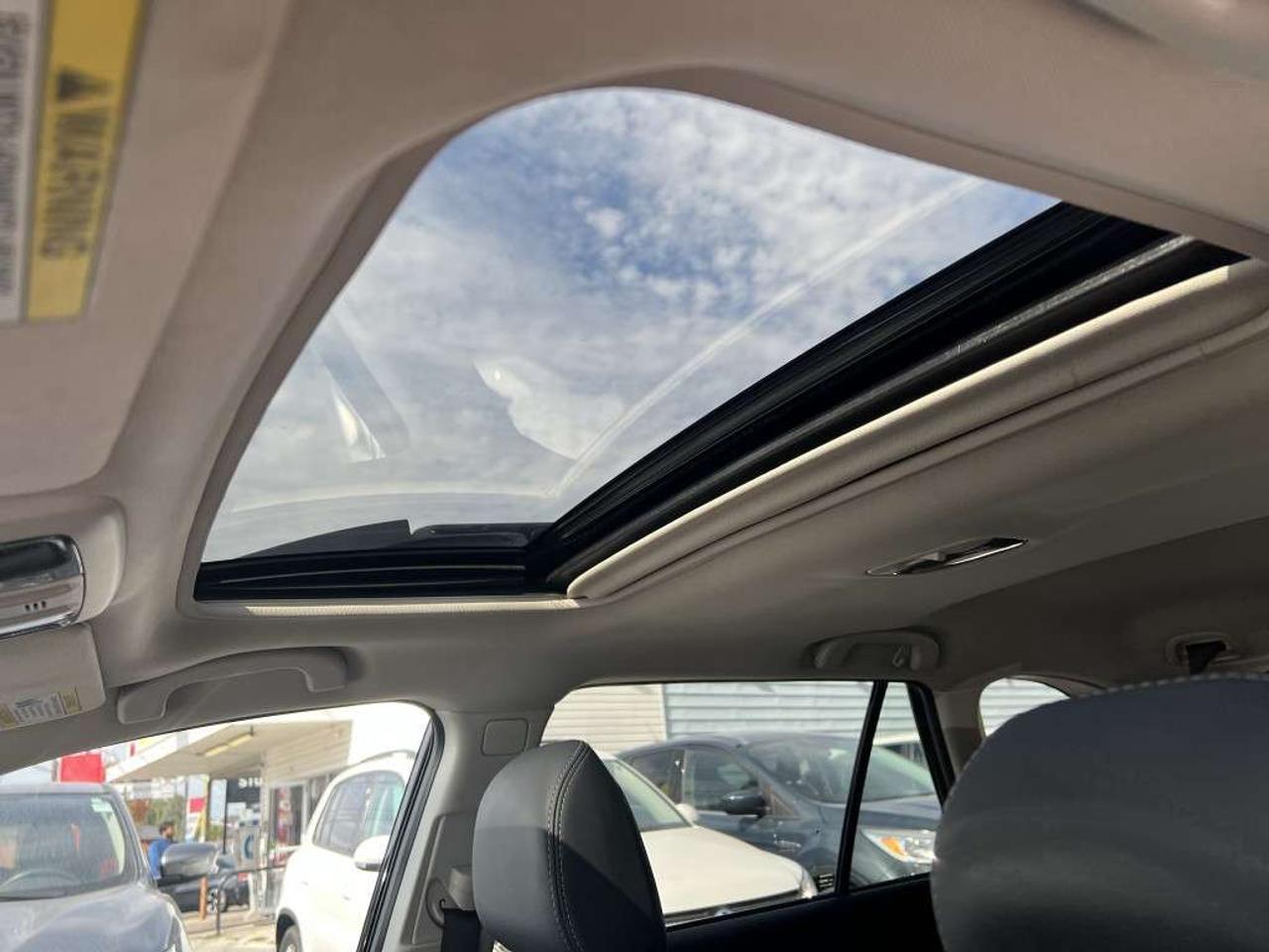 2019 Subaru Outback LIMITED Photo