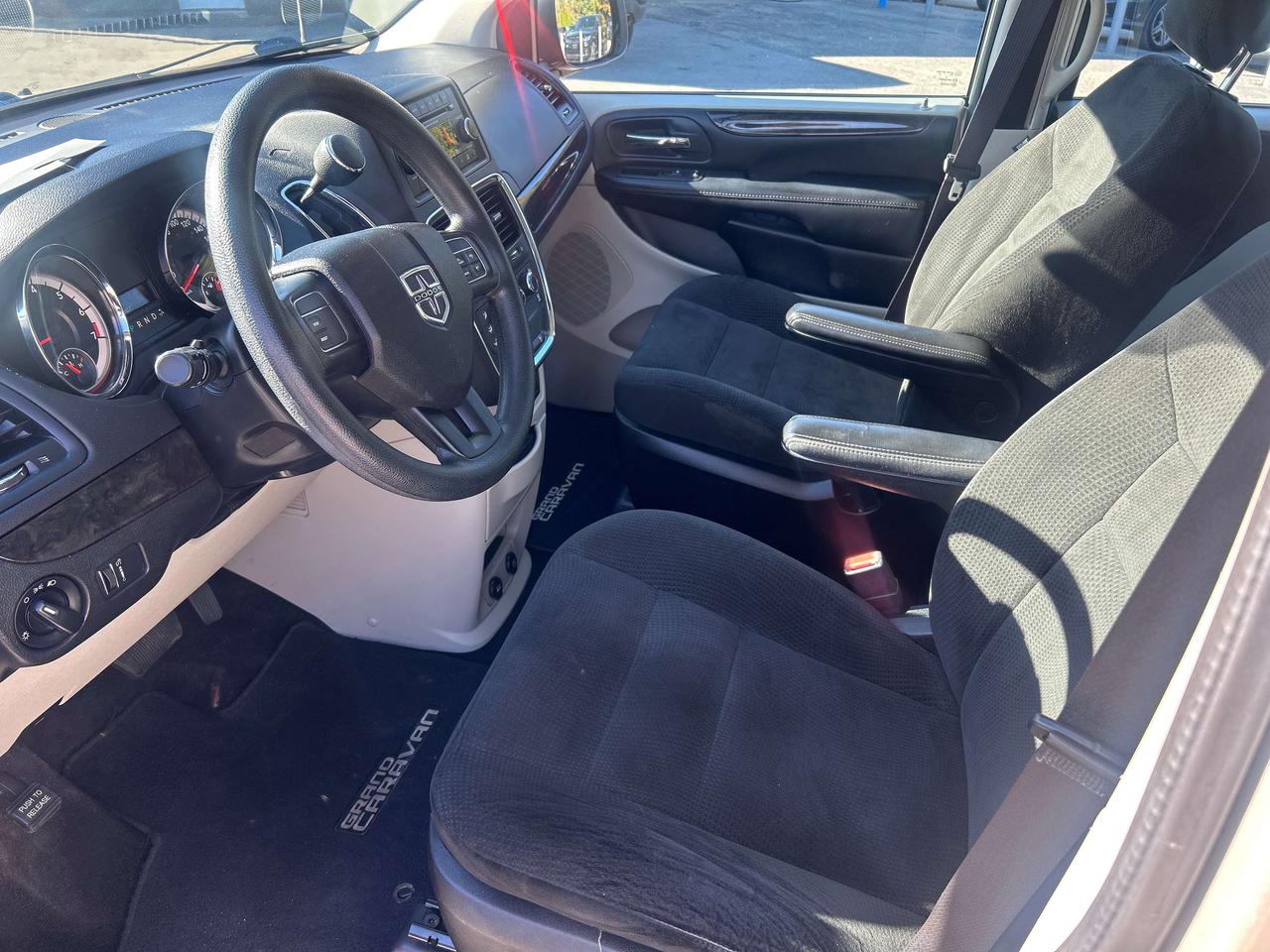 2016 Dodge Grand Caravan CANADA VALUE PACKAGE Photo