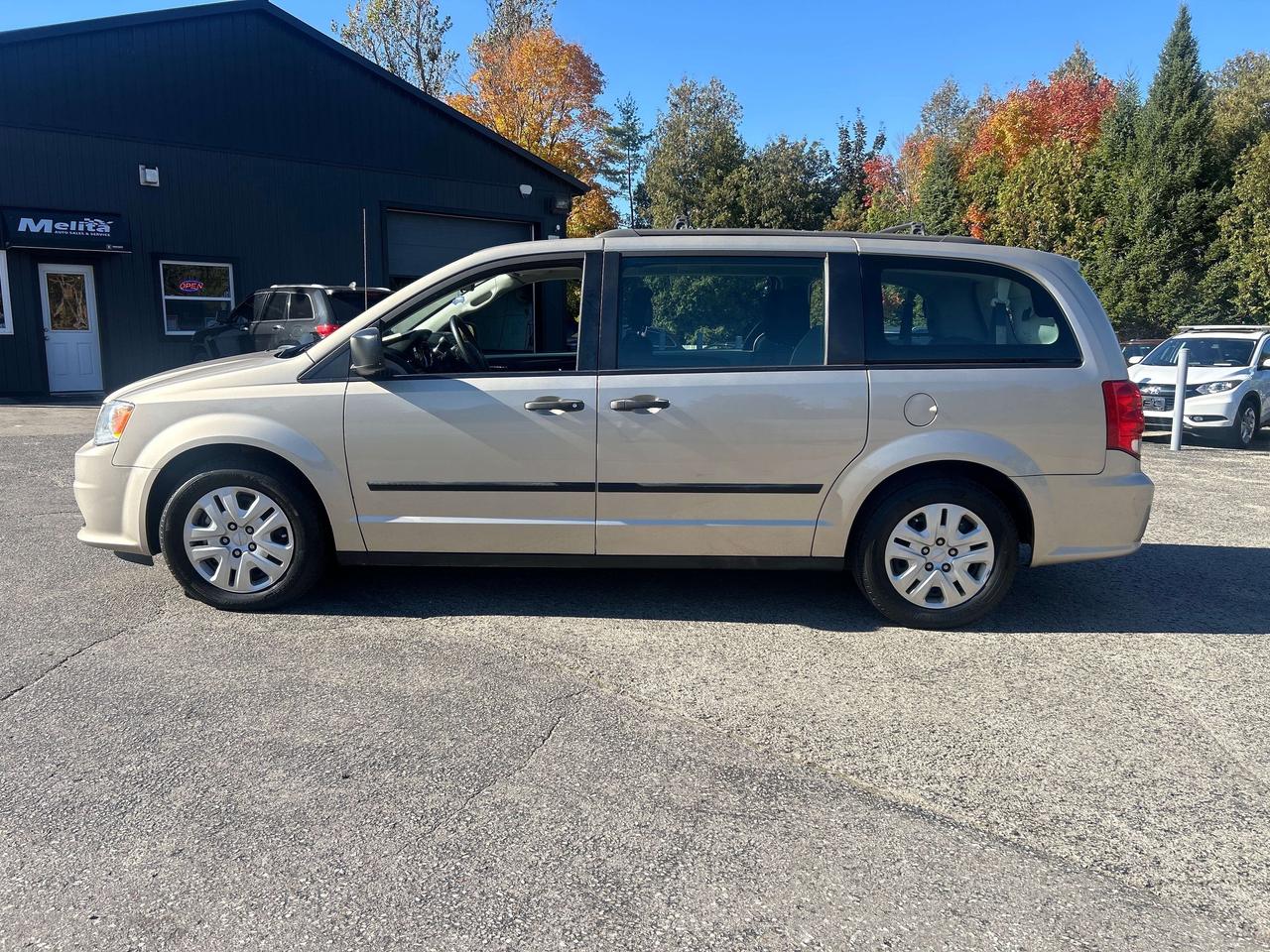 2016 Dodge Grand Caravan CANADA VALUE PACKAGE Photo
