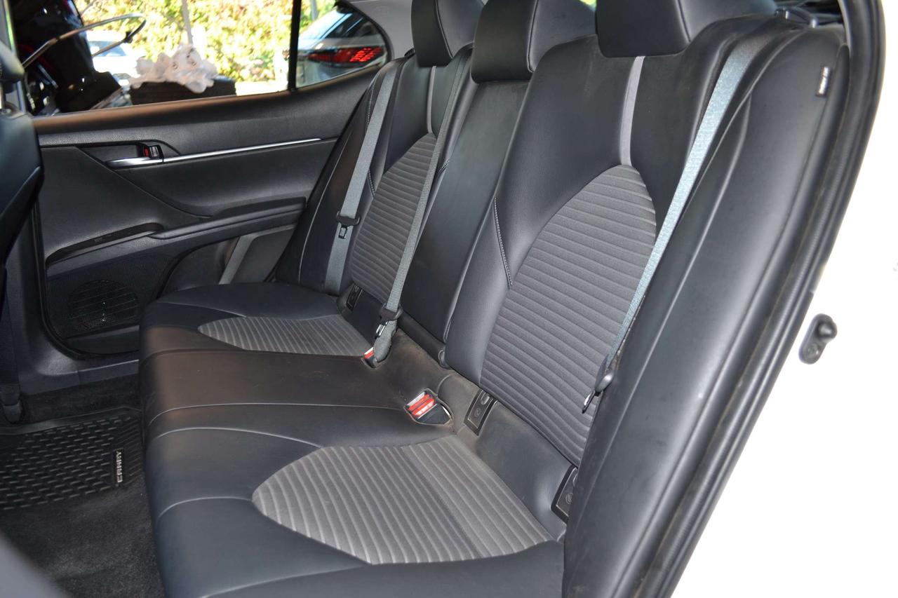 2023 Toyota Camry SE Photo