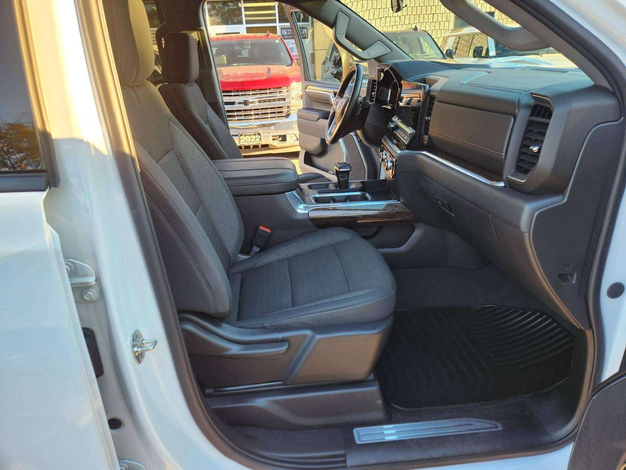 2026 GMC Sierra 1500 ELEVATION, 5.3LV8, CARPLAY, REMOTE STARTER Photo