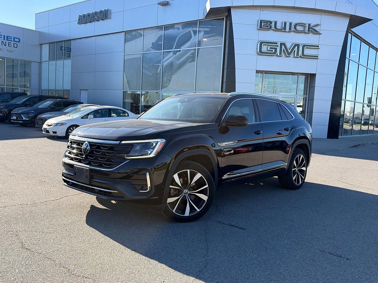 2024 Volkswagen Atlas Execline R-LINE Photo