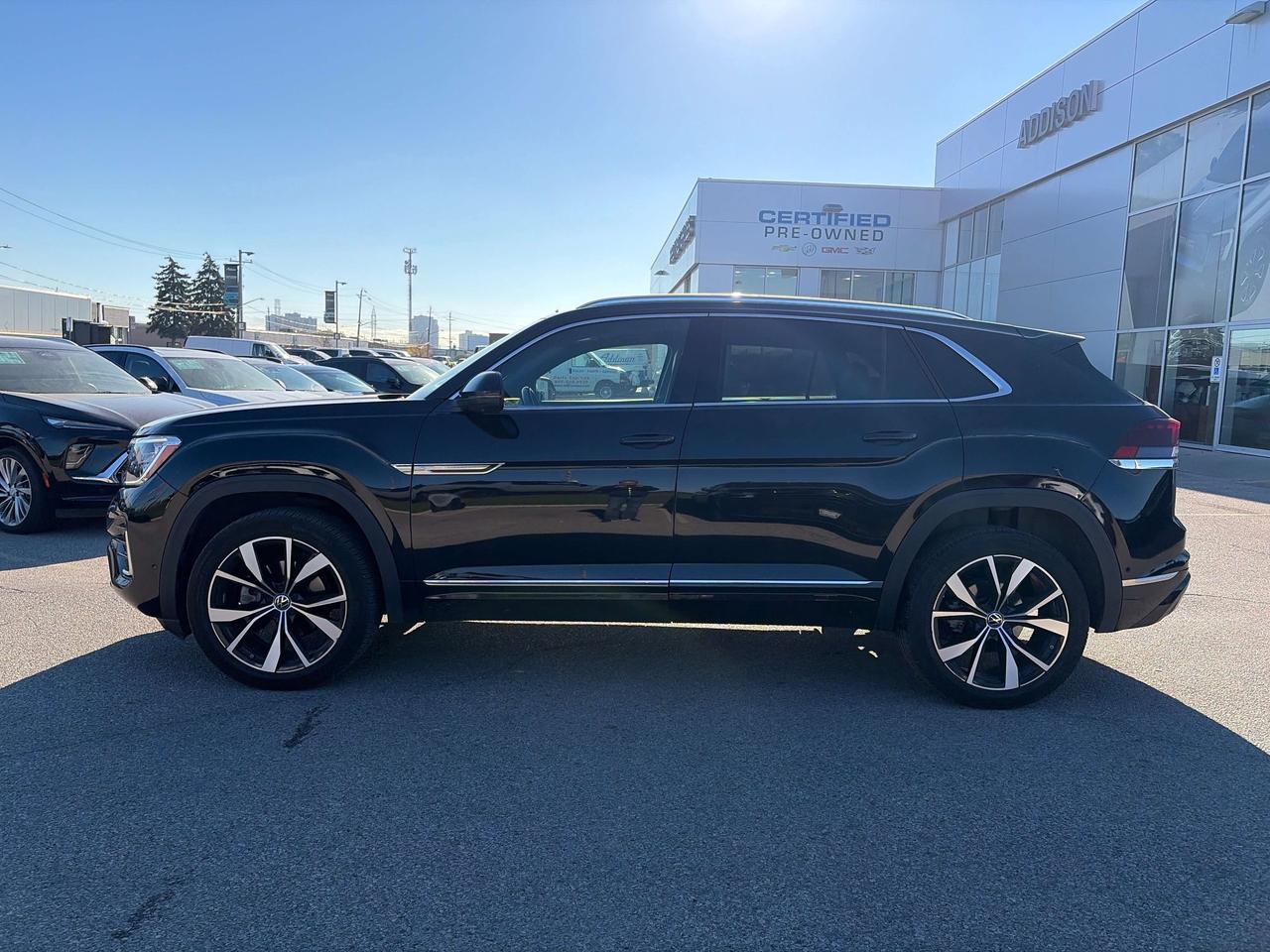 2024 Volkswagen Atlas Execline R-LINE Photo5