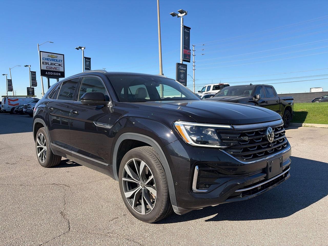 2024 Volkswagen Atlas Execline R-LINE Photo