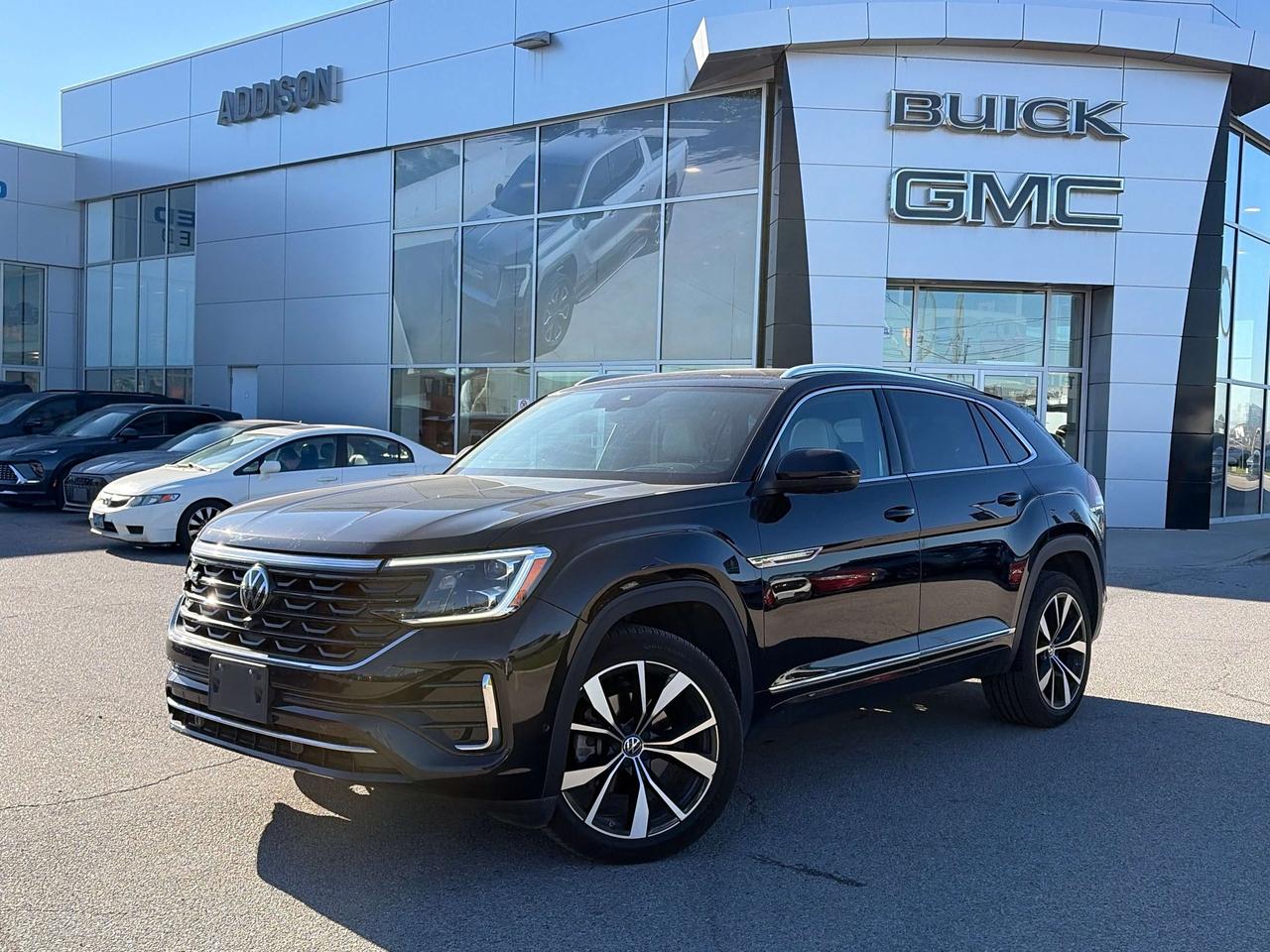 2024 Volkswagen Atlas Execline R-LINE Photo