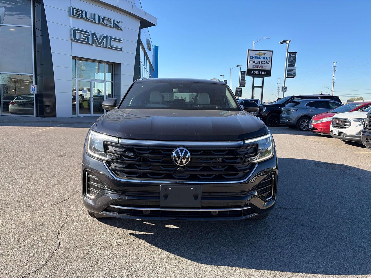 2024 Volkswagen Atlas Execline R-LINE Photo