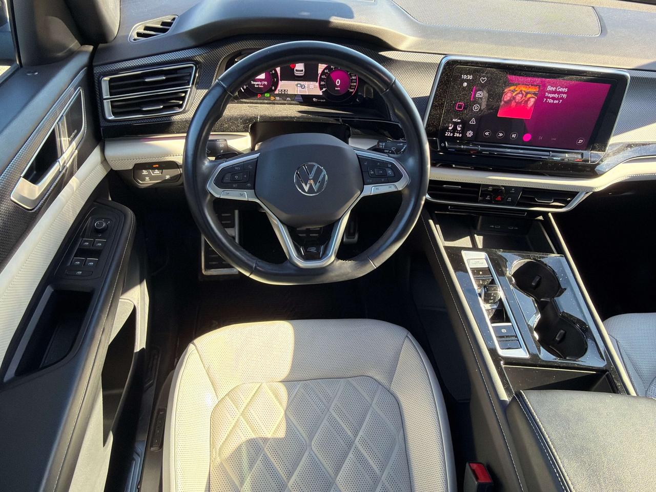 2024 Volkswagen Atlas Execline R-LINE Photo